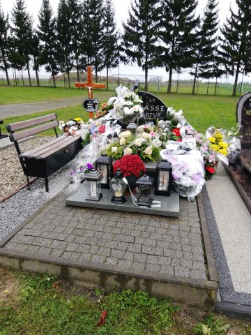 Grób Janusz Basse